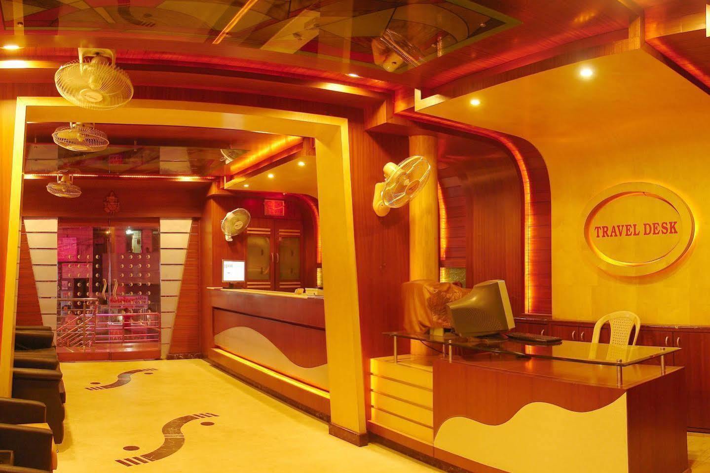 Fabhotel Kinnera Comforts Railway Station فيساخاباتنام المظهر الخارجي الصورة