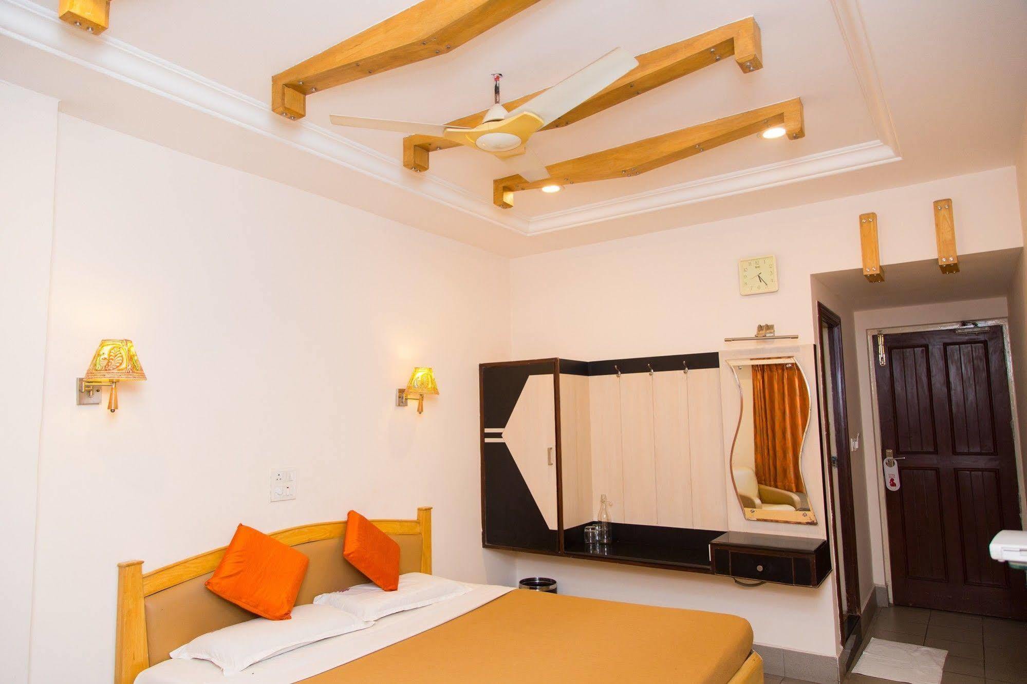 Fabhotel Kinnera Comforts Railway Station فيساخاباتنام المظهر الخارجي الصورة